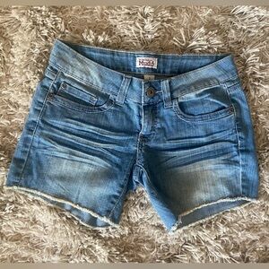 Mudd Vintage 90s Denim Jeans Shorts Size 3 Raw Hem Low Rise Zip Fly Daisy Dukes